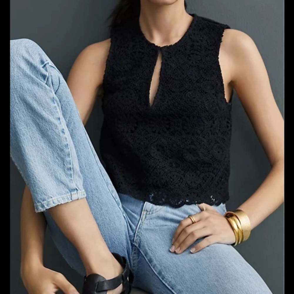 Maeve Solid Eyelet Crochet Top woman’s size 2 
Black